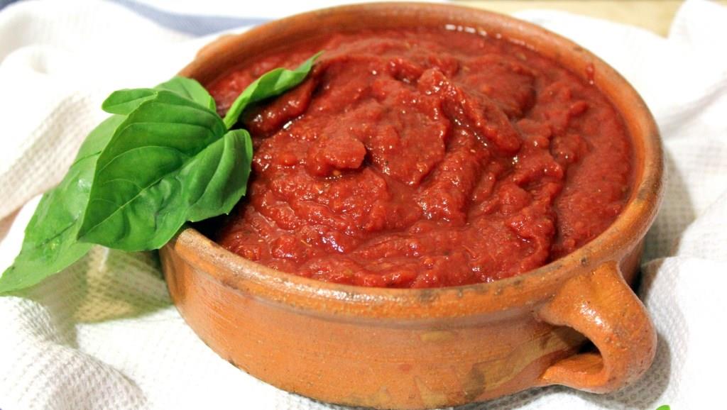 Salsa de tomate para la pizza